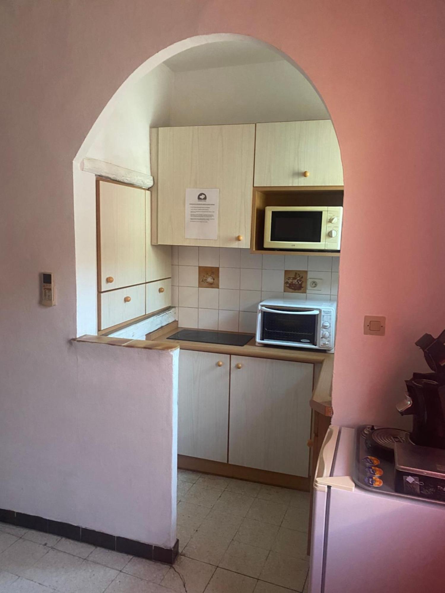 Maison De Ville Proche Mer, En Camargue Sur Le Chemin De Saint Jacques De Compostelle, Clim Reversible Vauvert Exterior foto