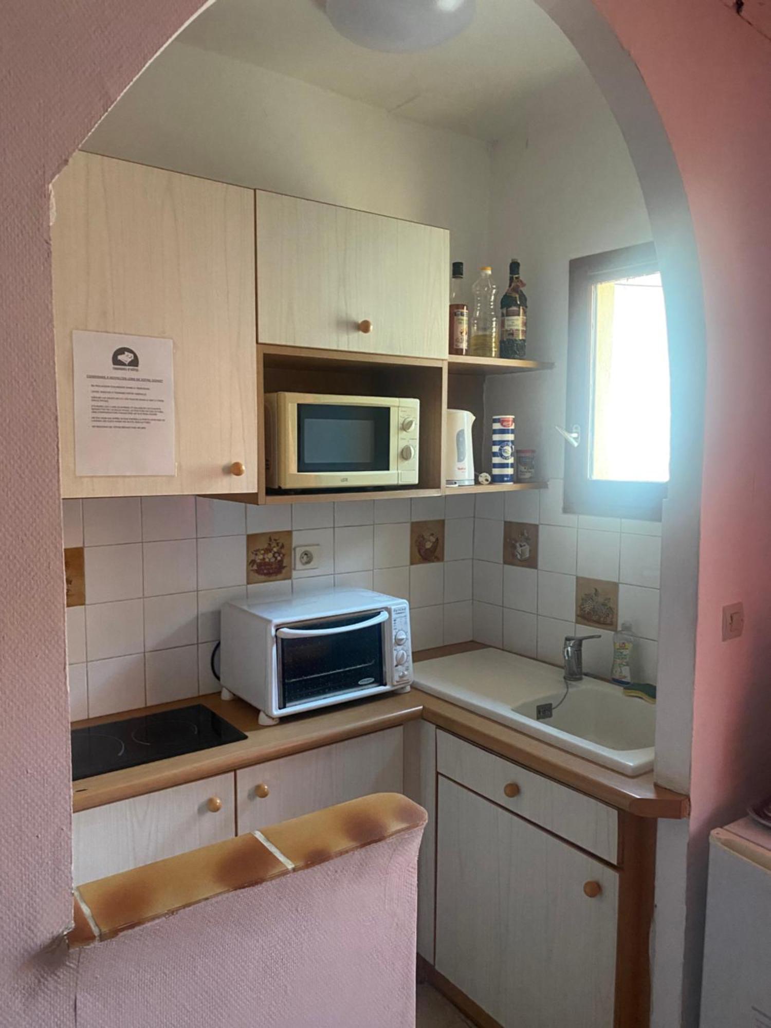 Maison De Ville Proche Mer, En Camargue Sur Le Chemin De Saint Jacques De Compostelle, Clim Reversible Vauvert Exterior foto